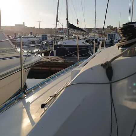 West Sailing * 페니케