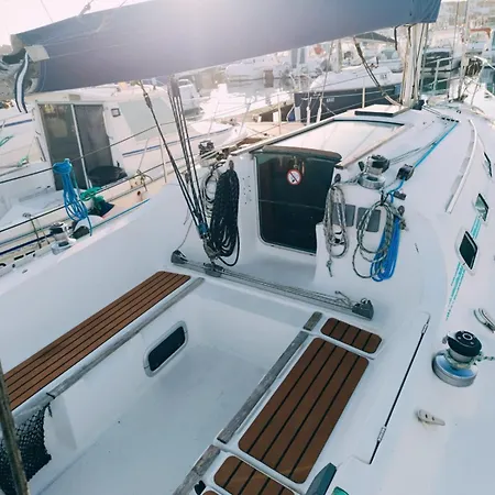 보트호텔 West Sailing 페니케